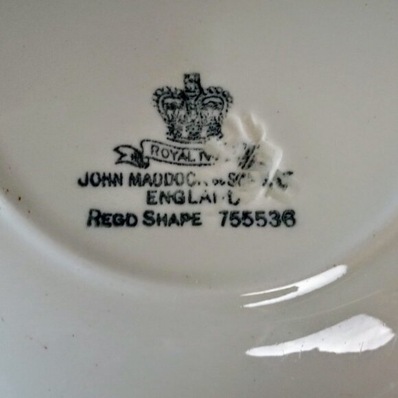 Vintage John Maddock 1930 Ivory Floral Porcelain Dish - Picture 4 of 5